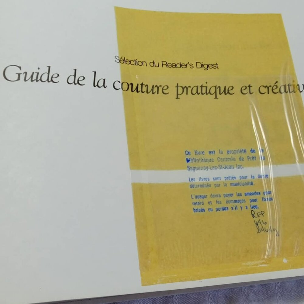 Book Guide to Creative Practical Sewing, in French - Picture 3 of 5